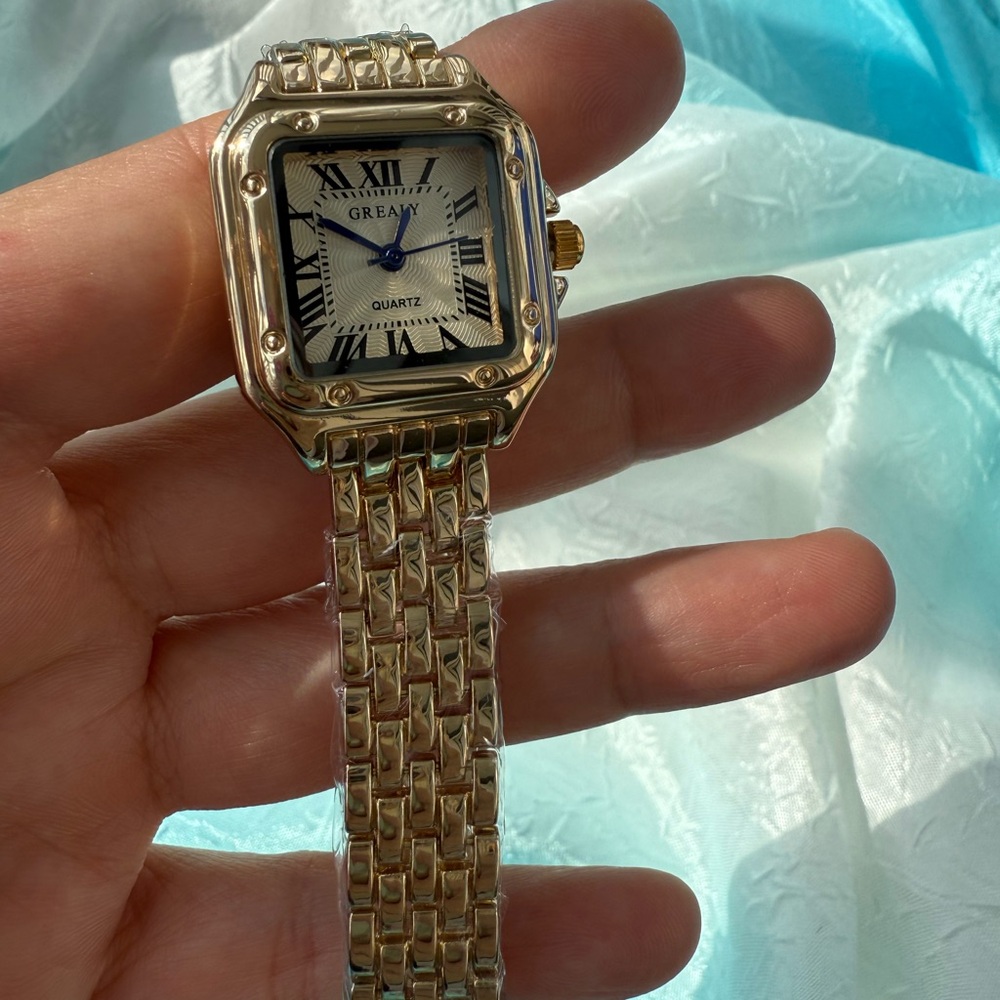 Panthere Classic Rectangle Stainless Steel
Gold Watch - Picture 9 of 9